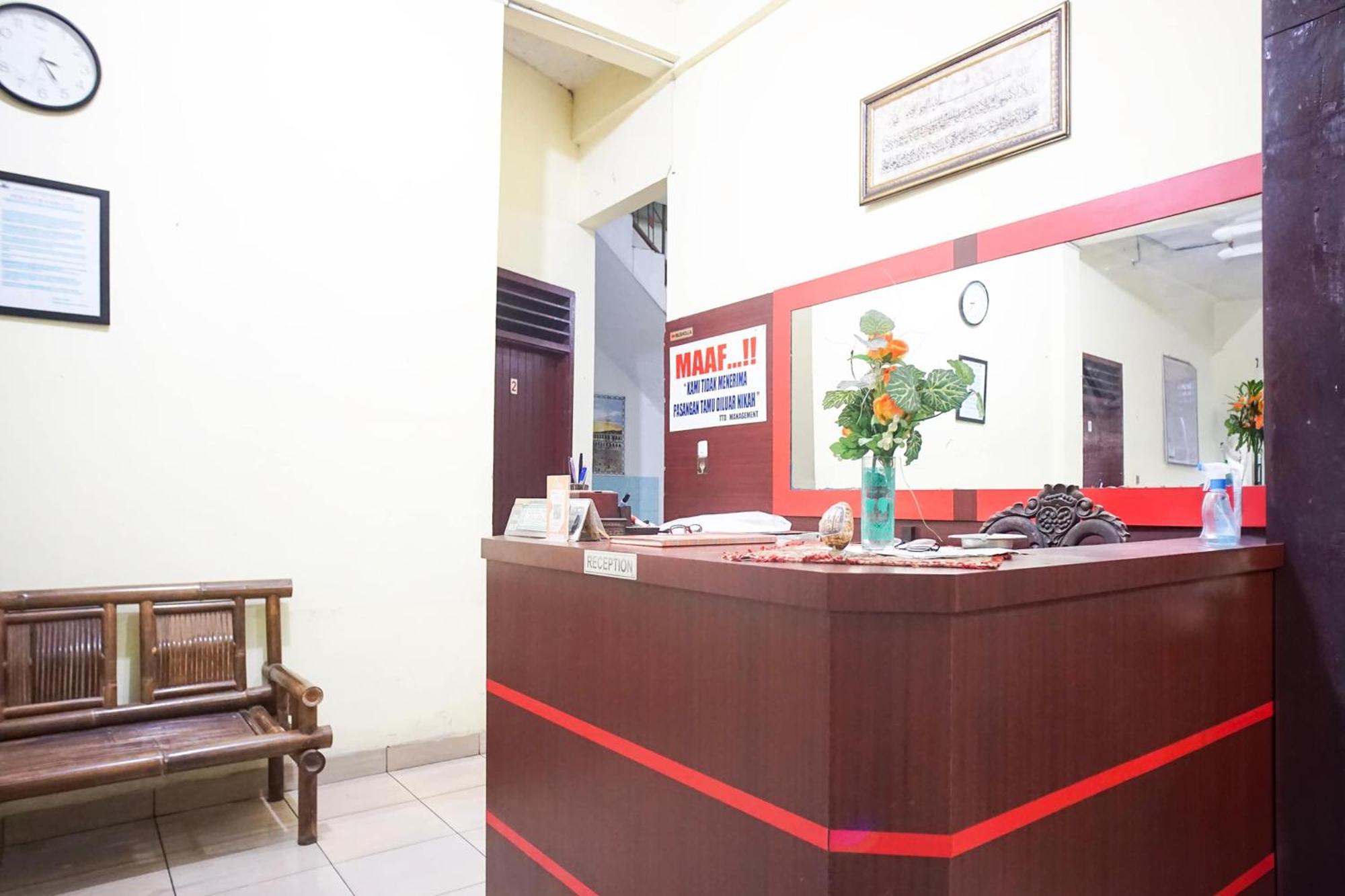 Hotel Oyo 931o12 Tamara Syariahnearmasjid Raya Medan
